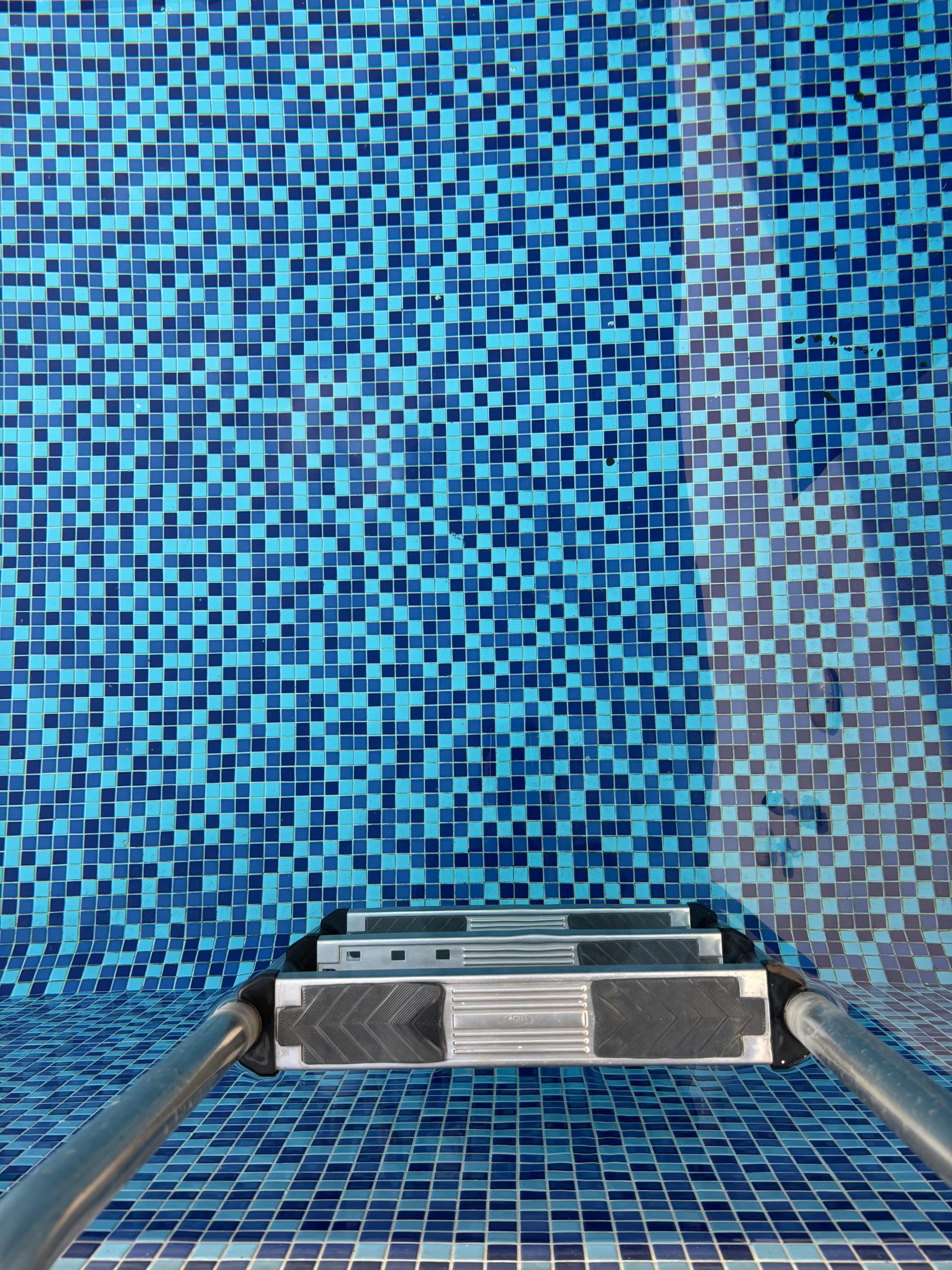 Choix et installation d'un escalier pour piscine hors sol