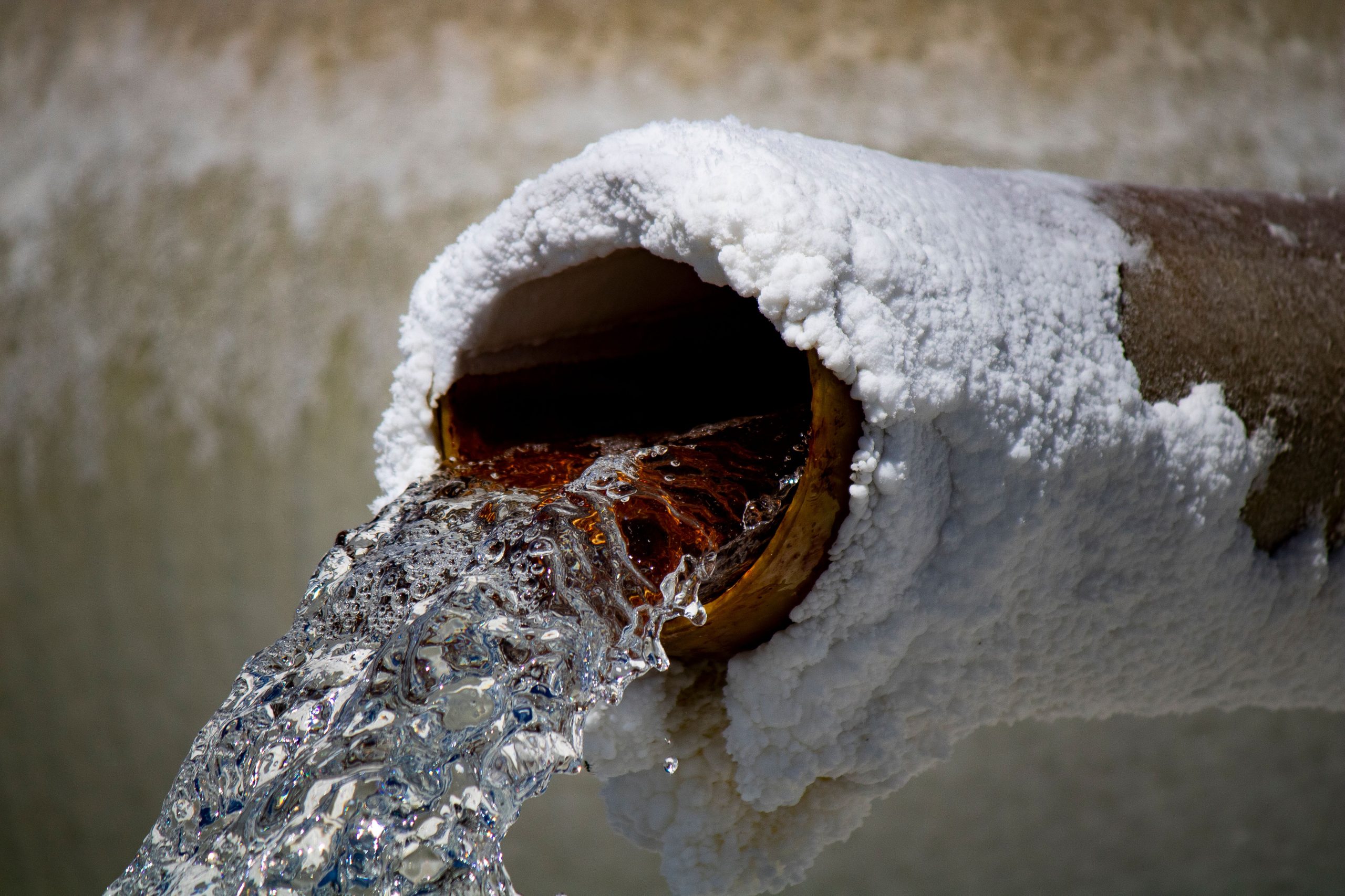 Problème d'eau dans le tuyau du poêle
