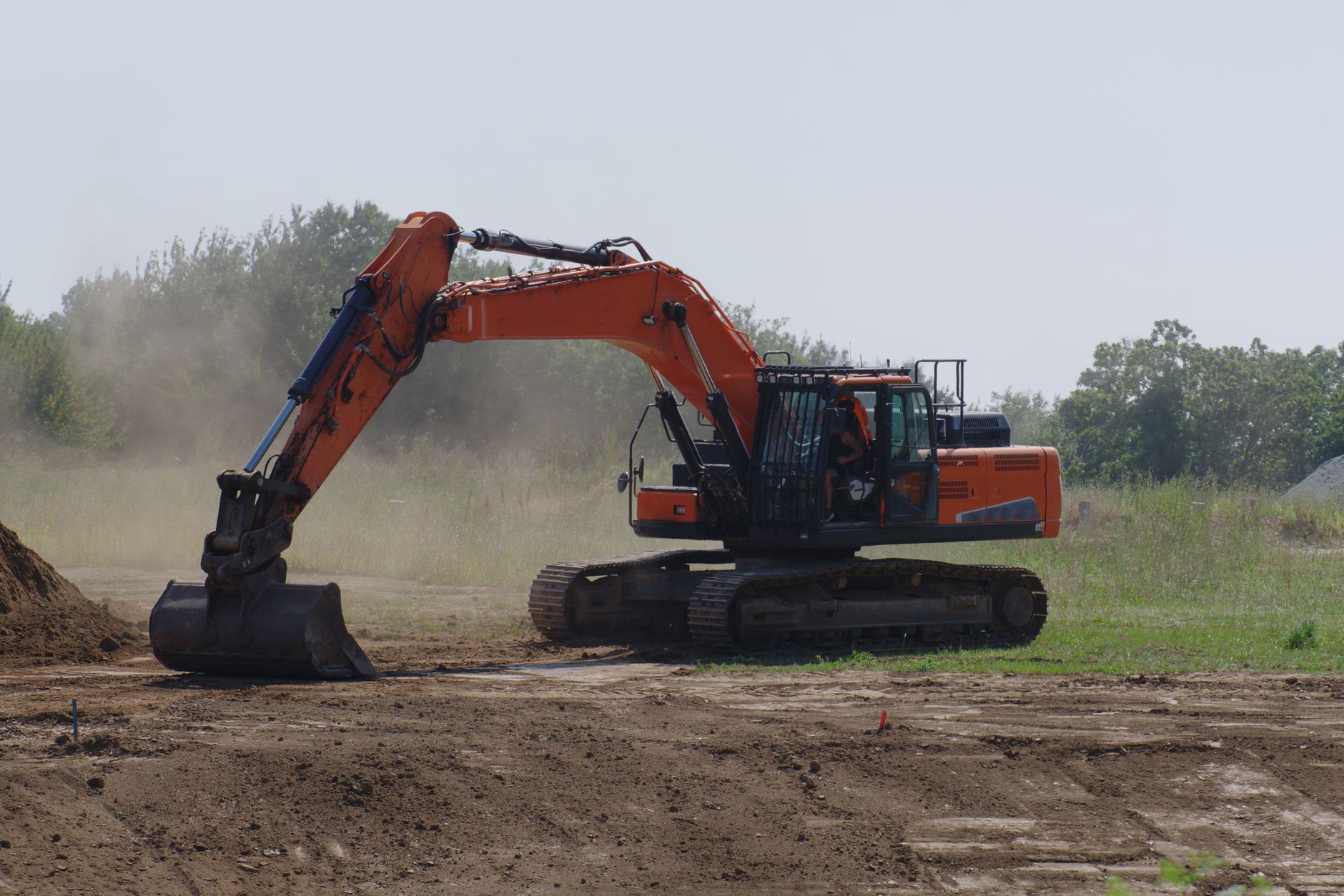Engin de terrassement sur un chantier