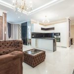 Sejour lumineux d un appartement T3 renove